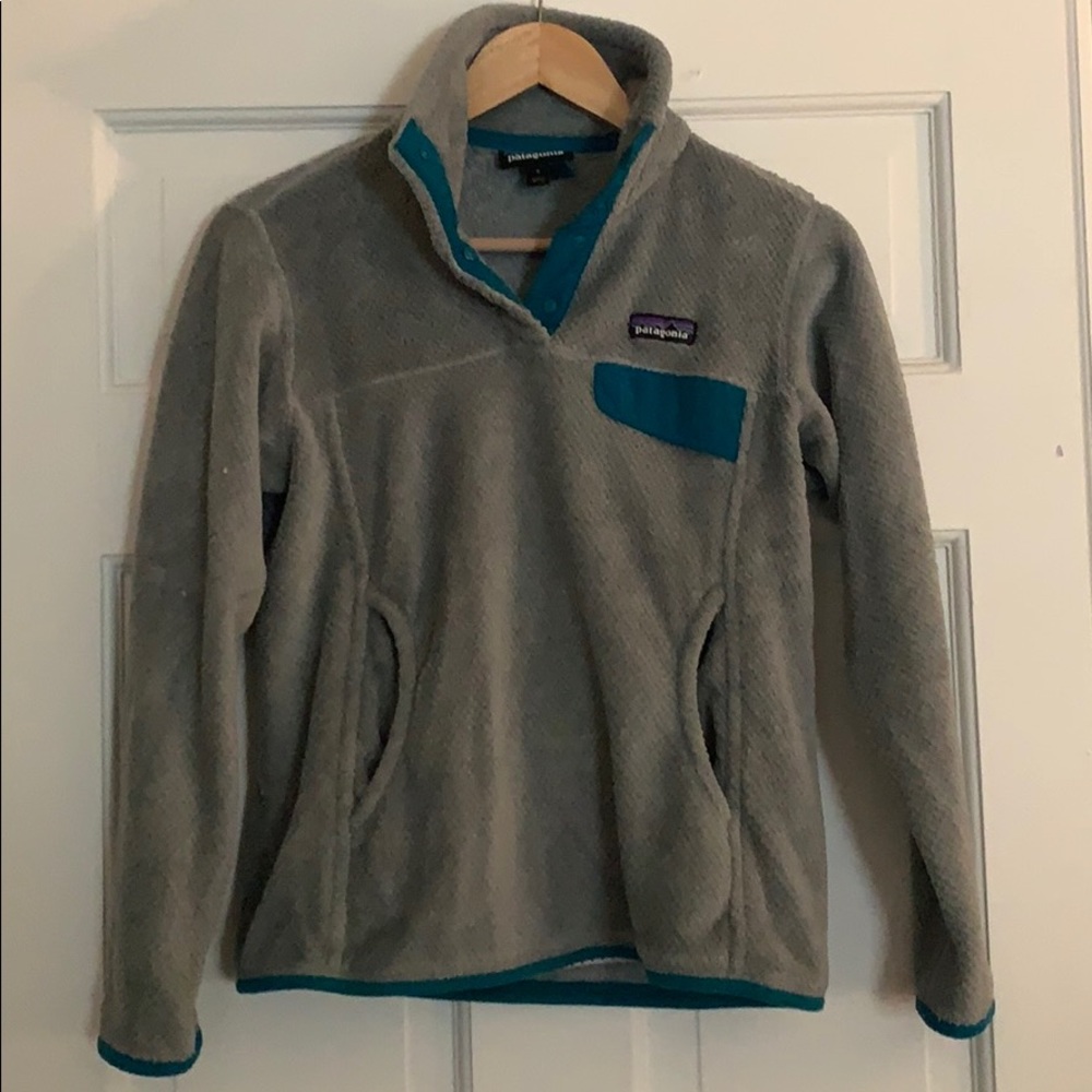 New S women’s Patagonia fuzzy grey pullover